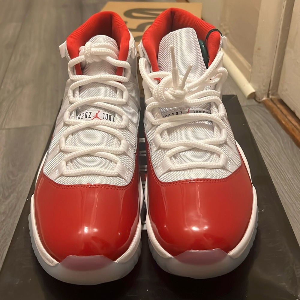 AIR JORDAN 11 “CHERRY” SIZE 11